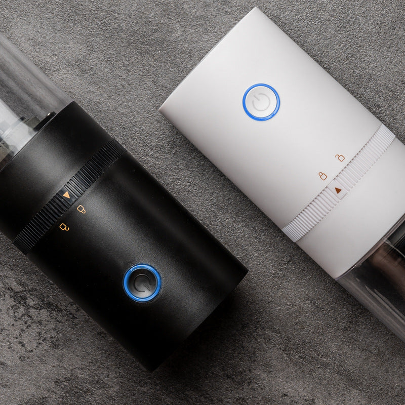 Nowy przenośny elektryczny młynek do kawy z ładowaniem Type-C USB i profesjonalnym ceramicznym rdzeniem mielącym do ziaren kawy