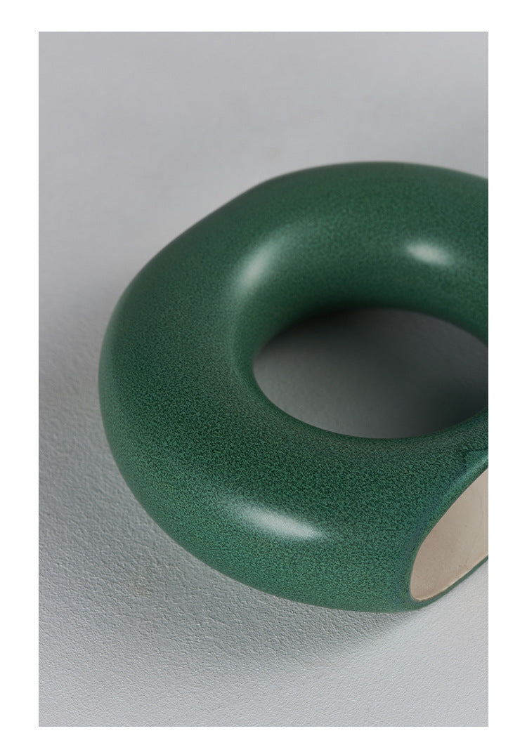 Wazon ceramiczny w kształcie ściętego koła