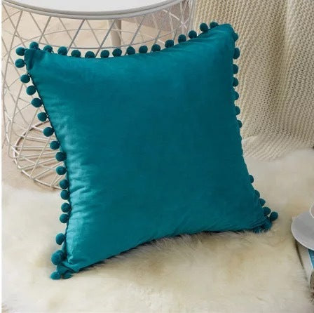 Poduszka Velvet z koronką Ball Lace - Poszewka w jednolitym kolorze