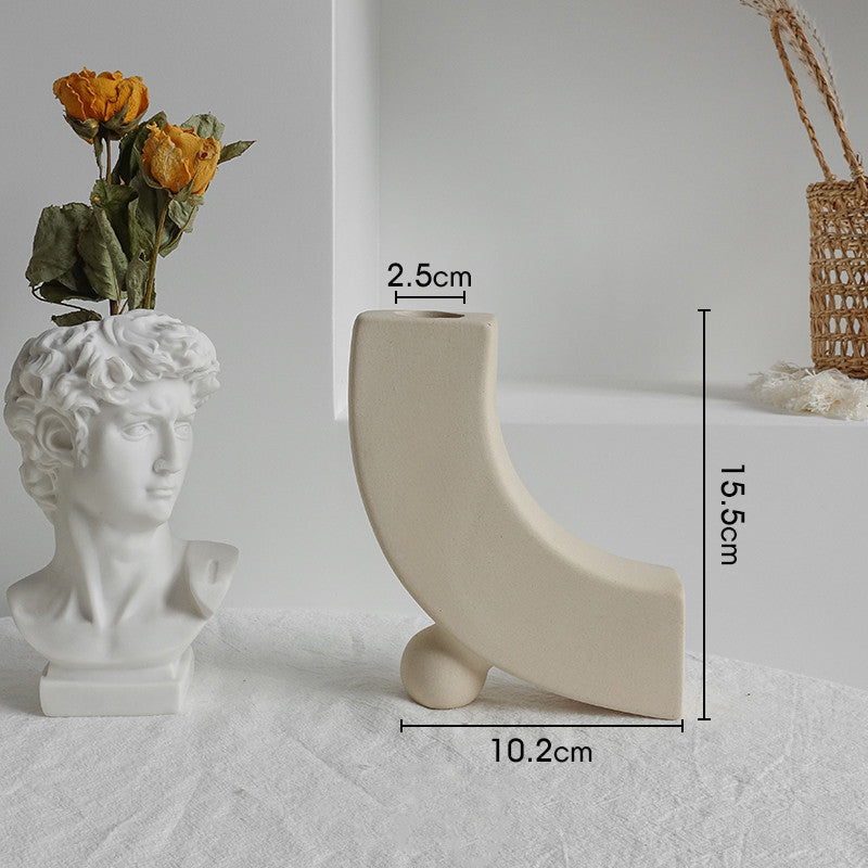 Simplicity Ceramic Vase for Dried Flowers - Artistic Home Decoration for Display in Salons