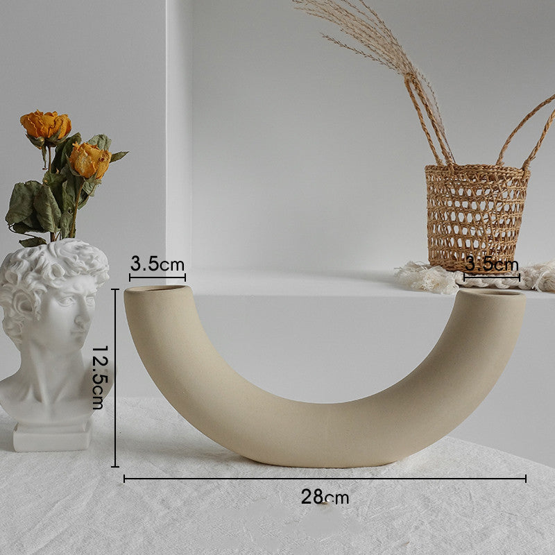 Simplicity Ceramic Vase for Dried Flowers - Artistic Home Decoration for Display in Salons