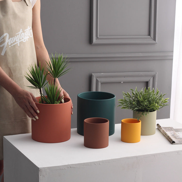 Kolorowa Ceramiczna Doniczka w Stylu Nordic Industrial - Cylindryczny Kształt z Otworem Drenażowym i Talerzem dla Sukulentów