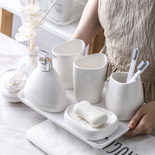 Prosty Biały Porcelanowy Zestaw Łazienkowy Pięcioelementowy
