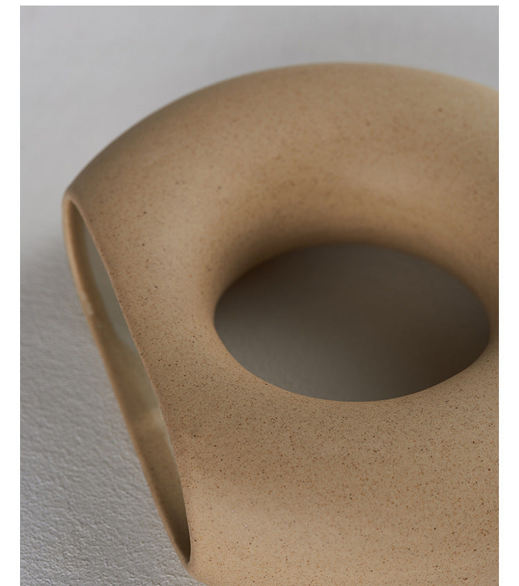 Wazon ceramiczny w kształcie ściętego koła