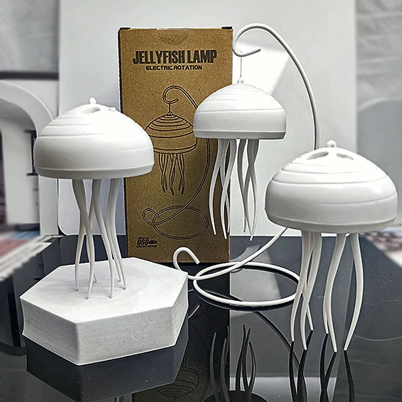 Lámpara decorativa con medusas flotantes