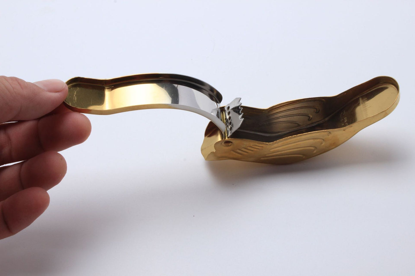 Wyciskacz do Cytrusów Bird ze Stali Nierdzewnej – Efektywne Narzędzie do Wyciskania Soku