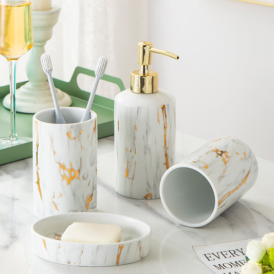 Ceramiczne akcesoria łazienkowe w kolorach marmuru