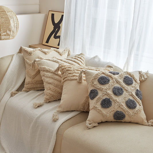 Poduszki z Frędzlami w Stylu Boho – Komfort i Elegancja