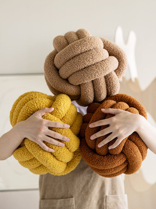 Spherical Wool Pillow