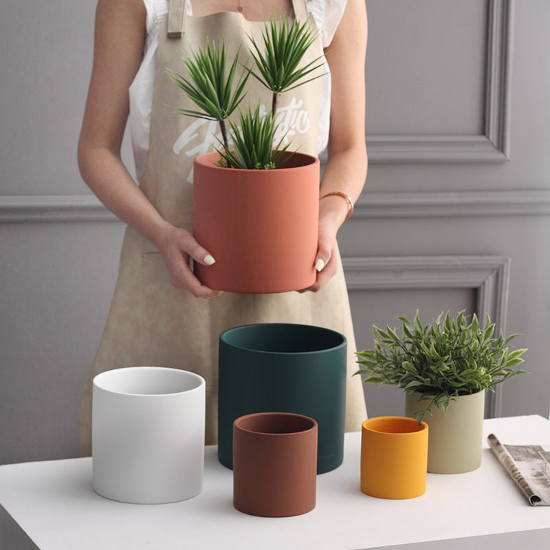 Kolorowa Ceramiczna Doniczka w Stylu Nordic Industrial - Cylindryczny Kształt z Otworem Drenażowym i Talerzem dla Sukulentów